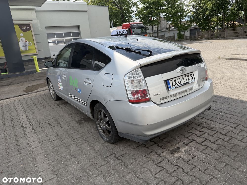 Toyota Prius - 7