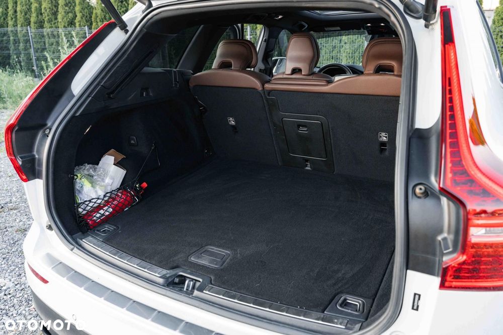 Volvo XC 60 T6 AWD Momentum - 40