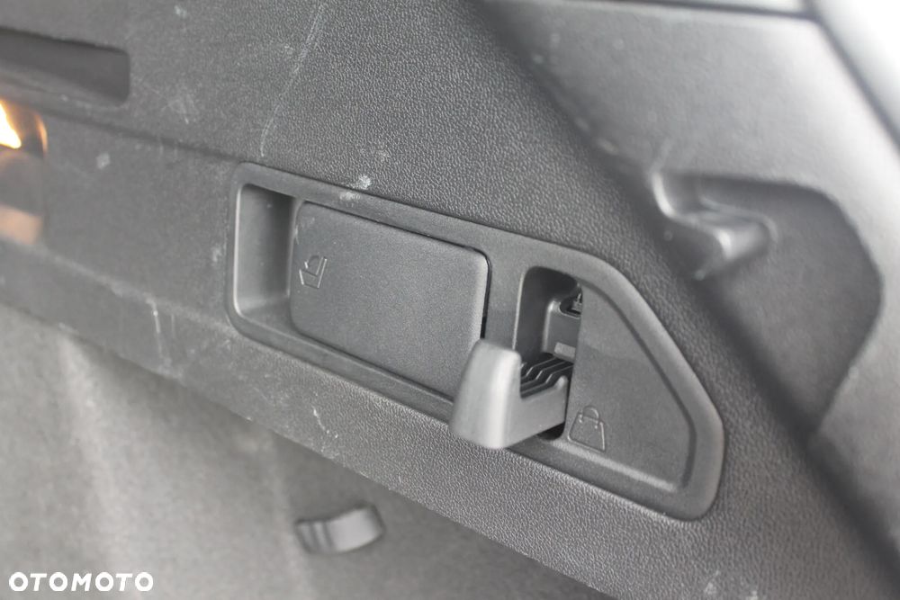 Ford Focus 1.5 EcoBlue Start-Stopp-System ST-LINE - 39