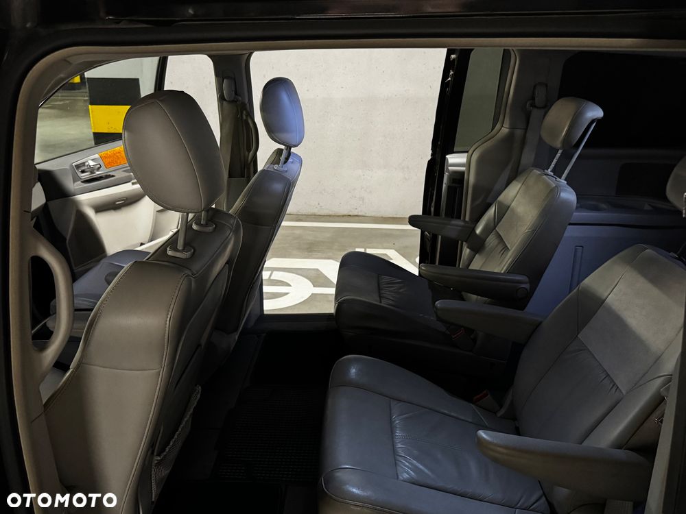 Chrysler Town & Country 4.0 Limited - 19