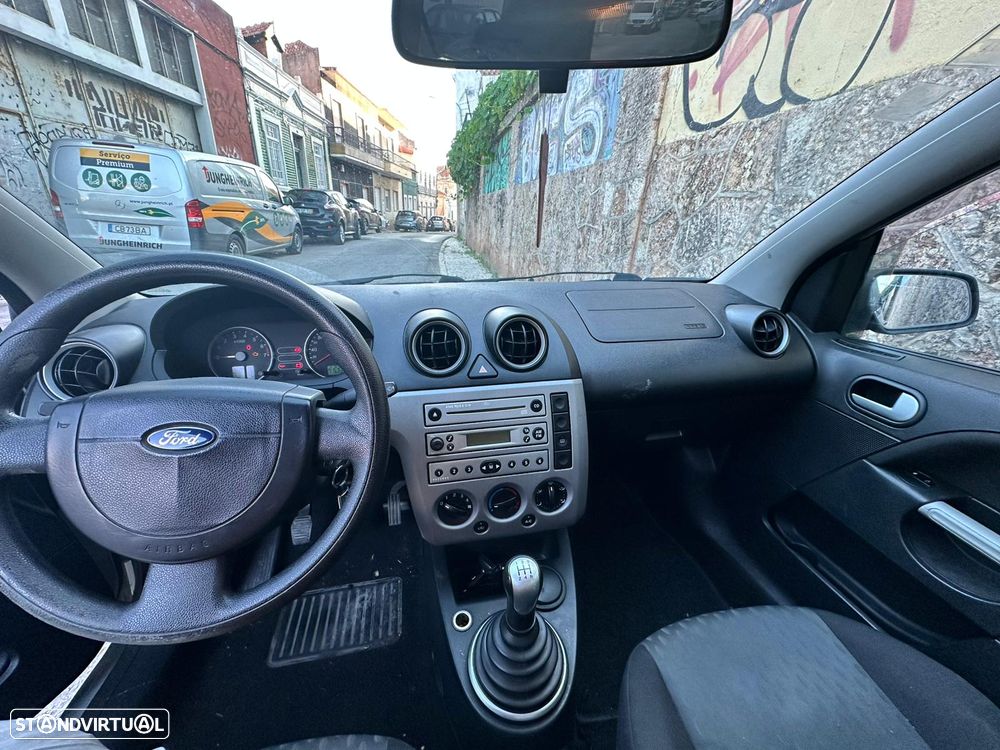 Ford Fiesta - 7