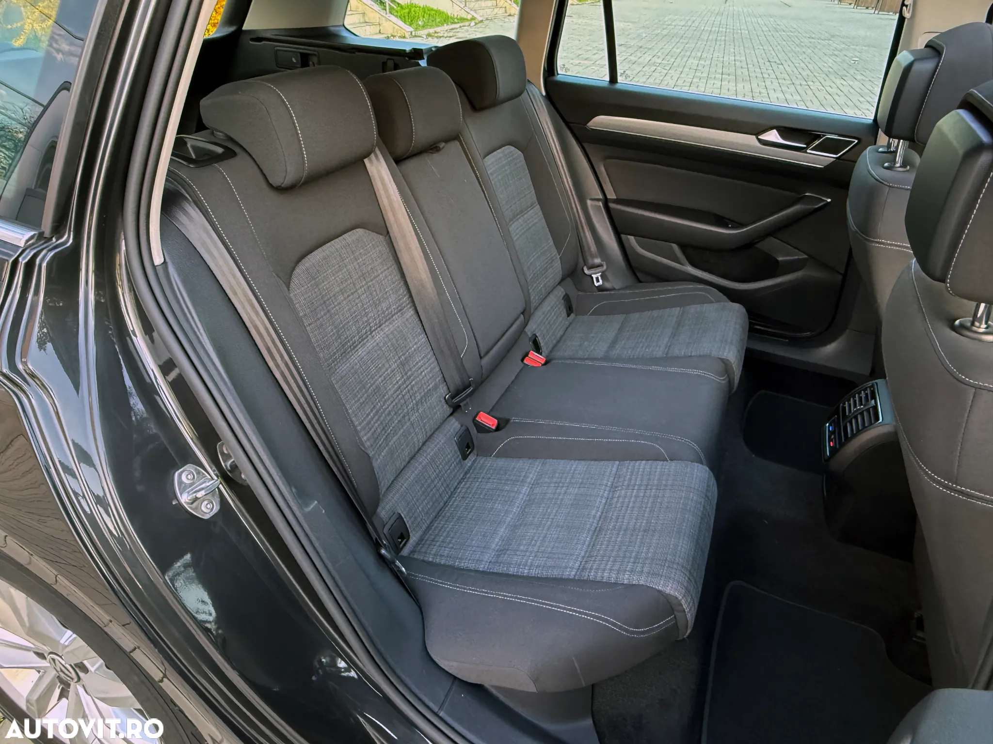 Volkswagen Passat 2.0 TDI SCR Business - 5