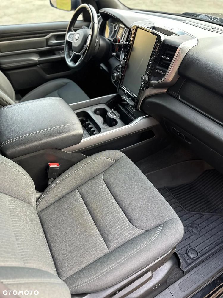 RAM 1500 5.7 Crew Cab Bighorn - 29