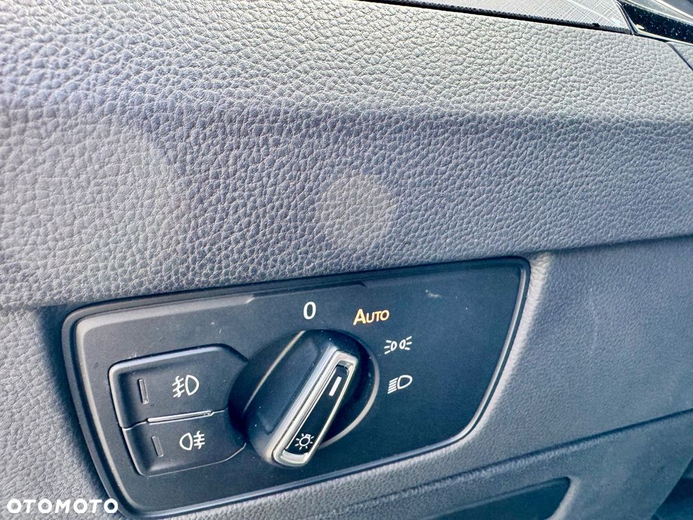 Volkswagen Passat 2.0 TDI EVO Elegance DSG - 19