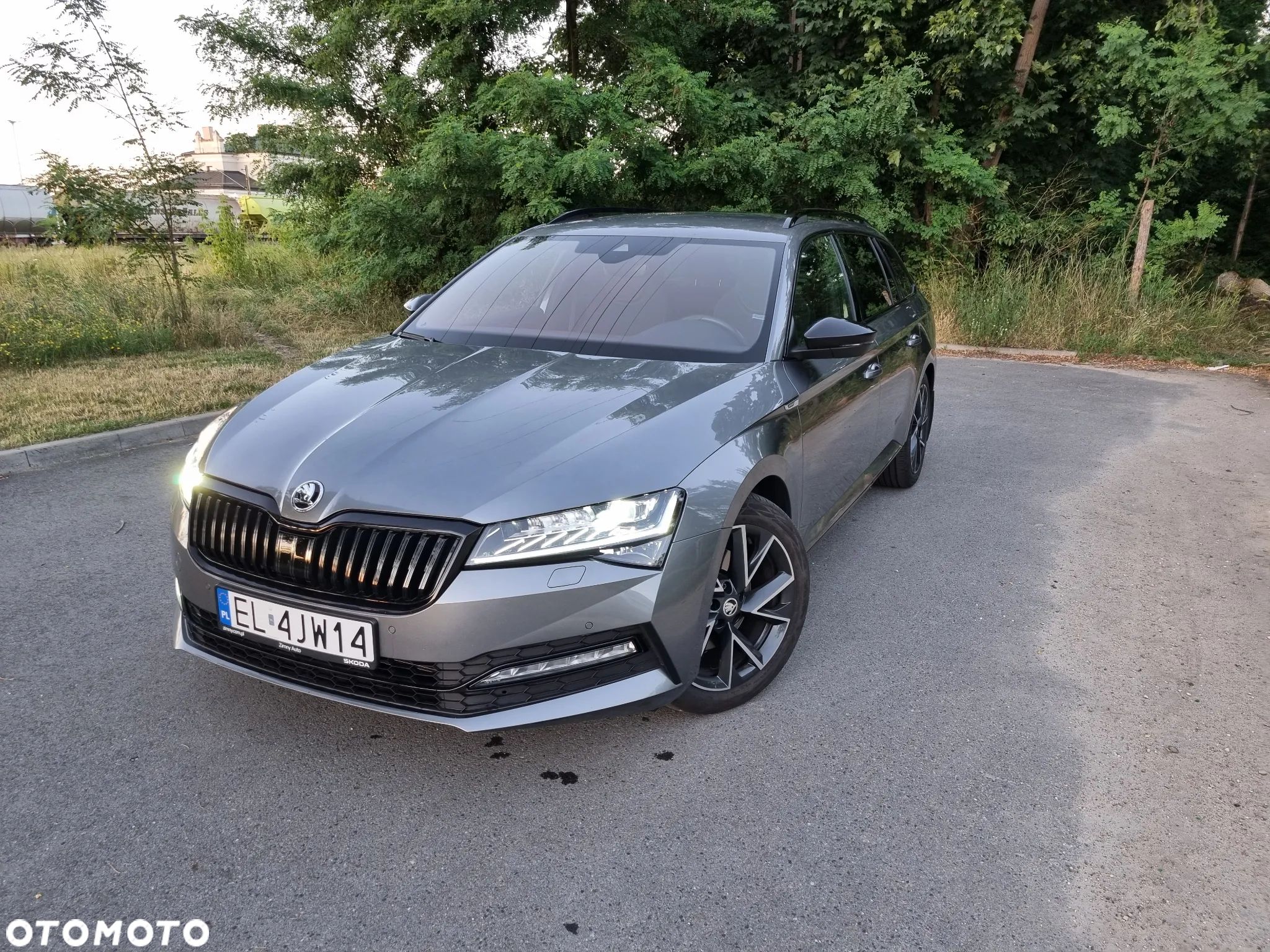 Skoda Superb 2.0 TSI Sportline DSG - 1