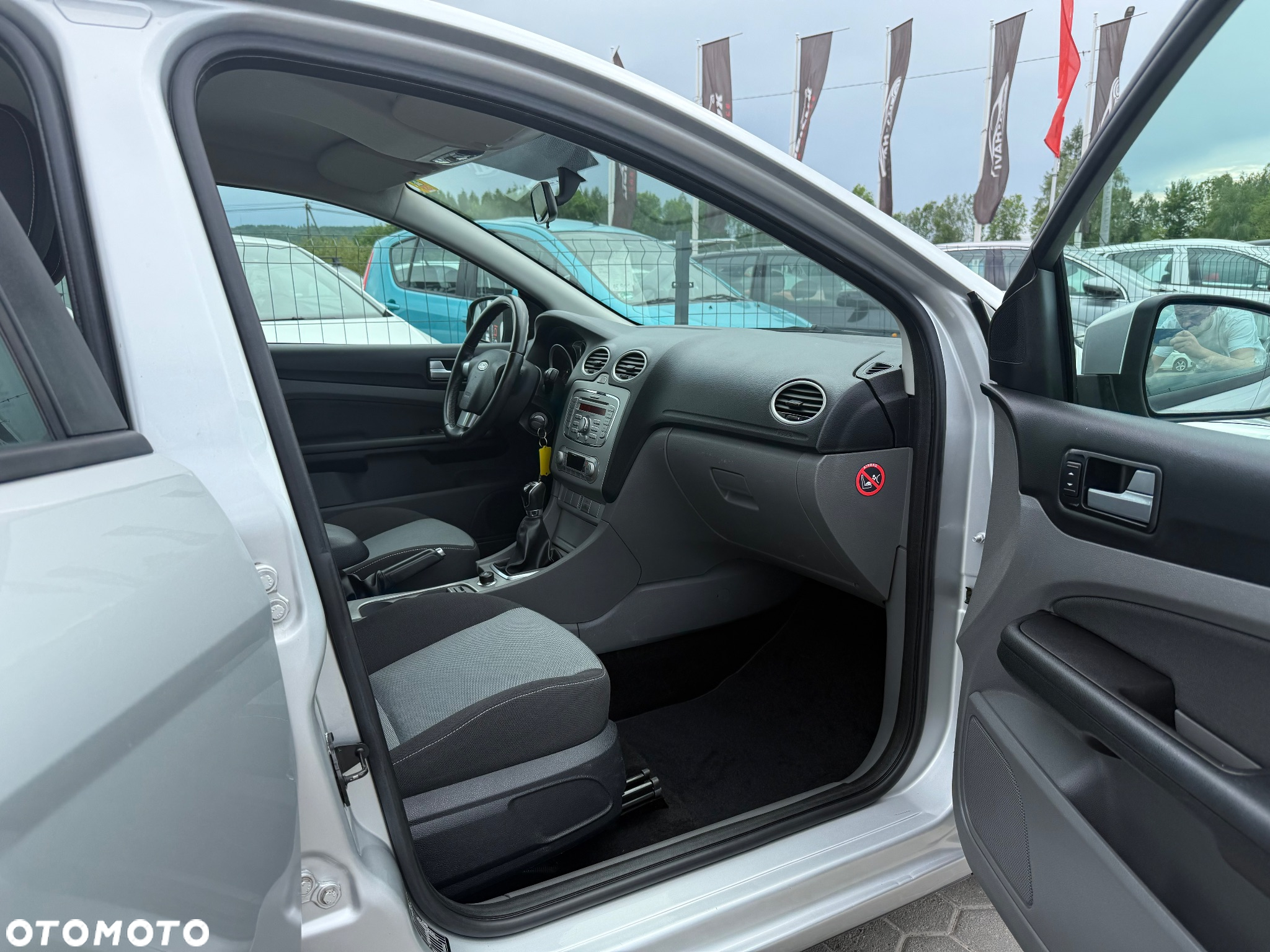 Ford Focus 1.8 Connection - 32