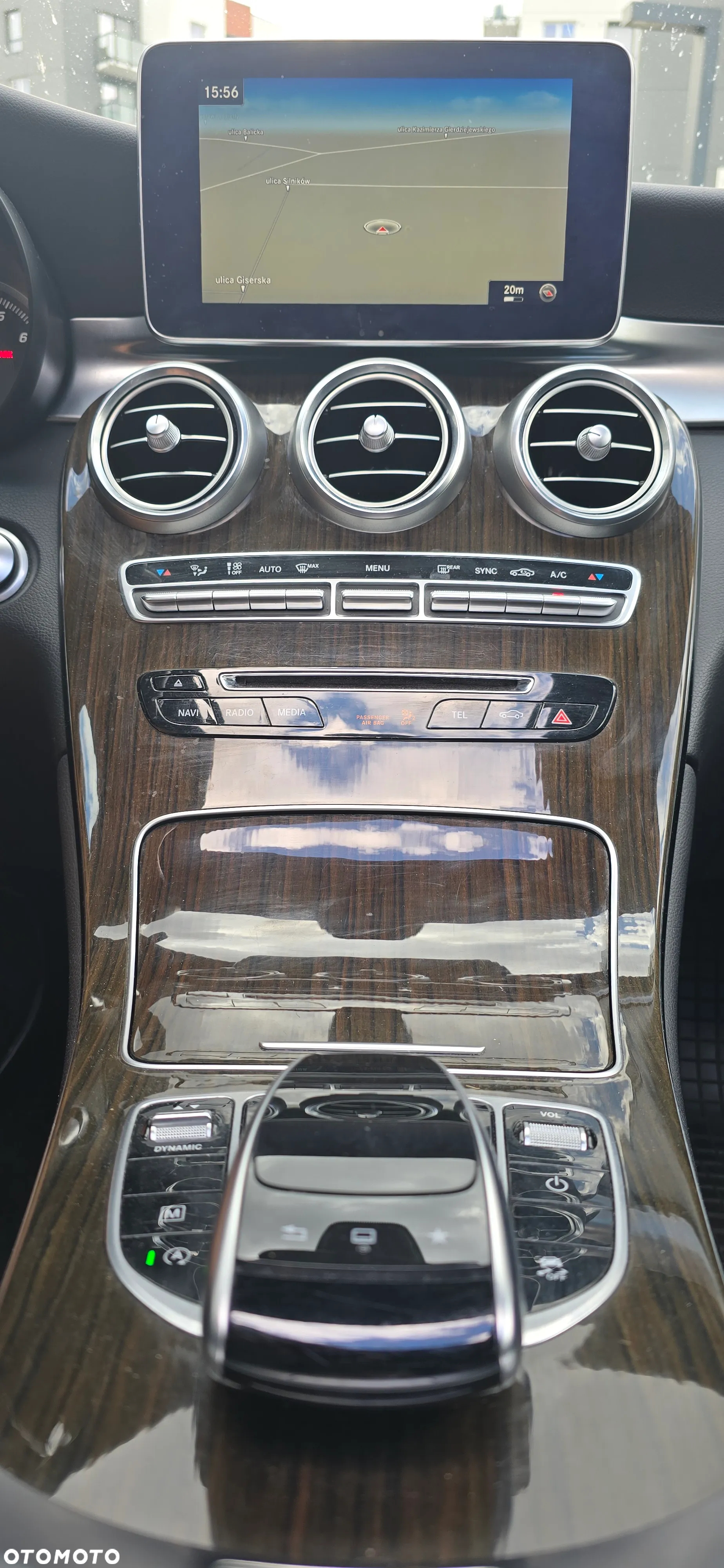 Mercedes-Benz GLC - 26