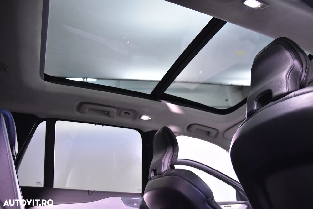 Volvo XC 90 - 25