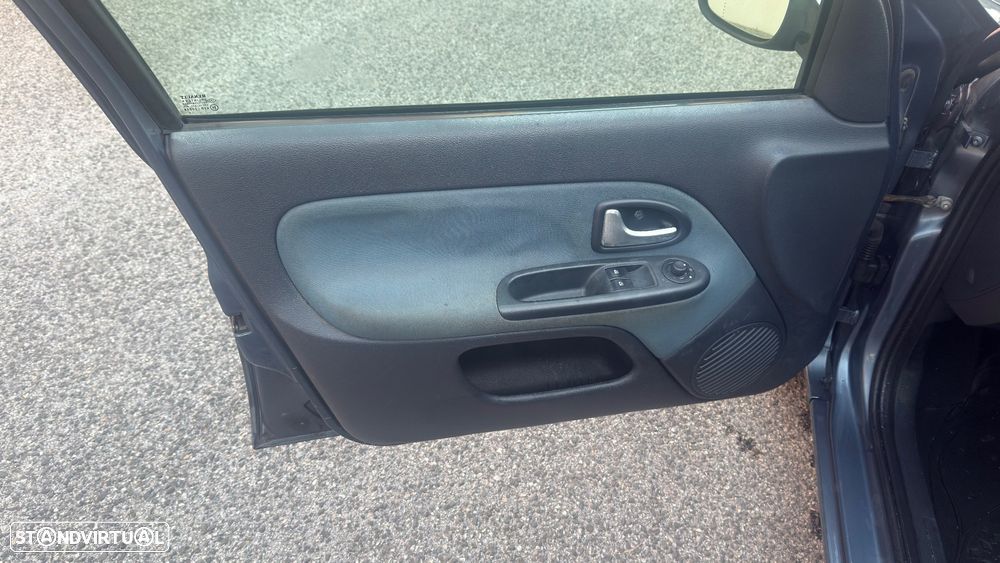 Renault Clio 1.2 16V Dynamique - 10