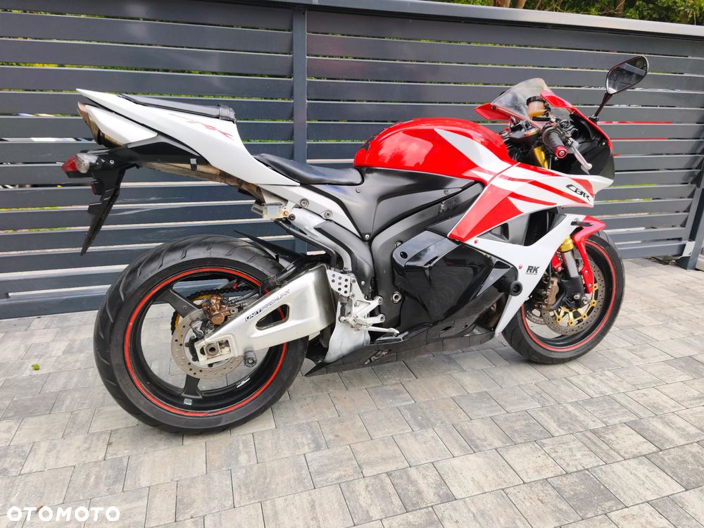 Honda CBR - 7
