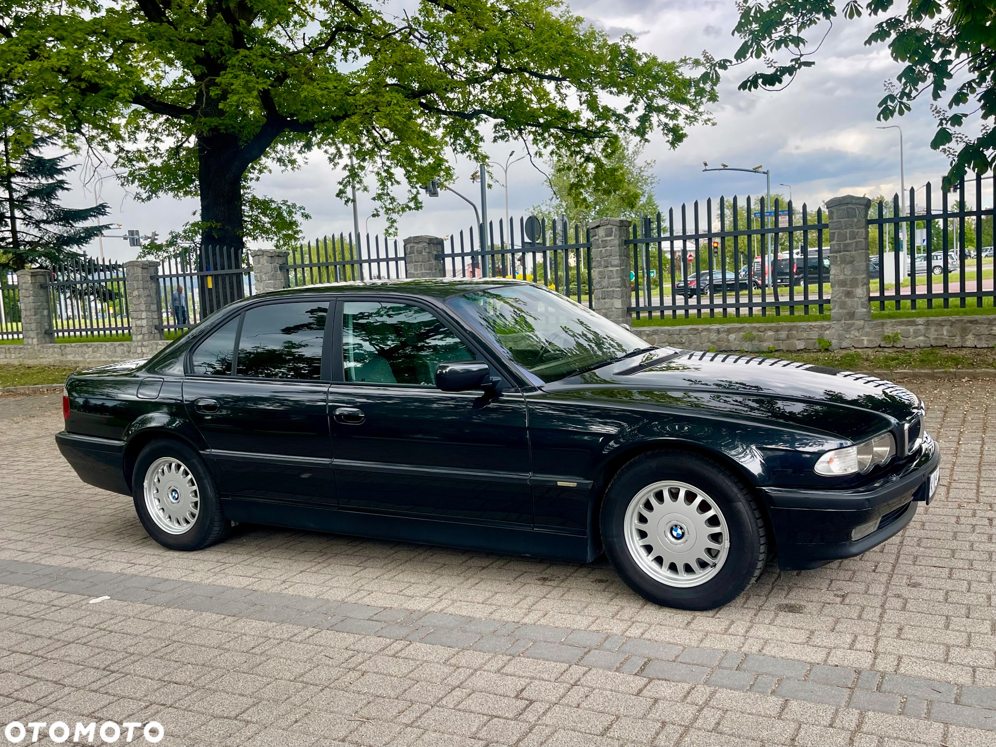 BMW Seria 7 750i - 33