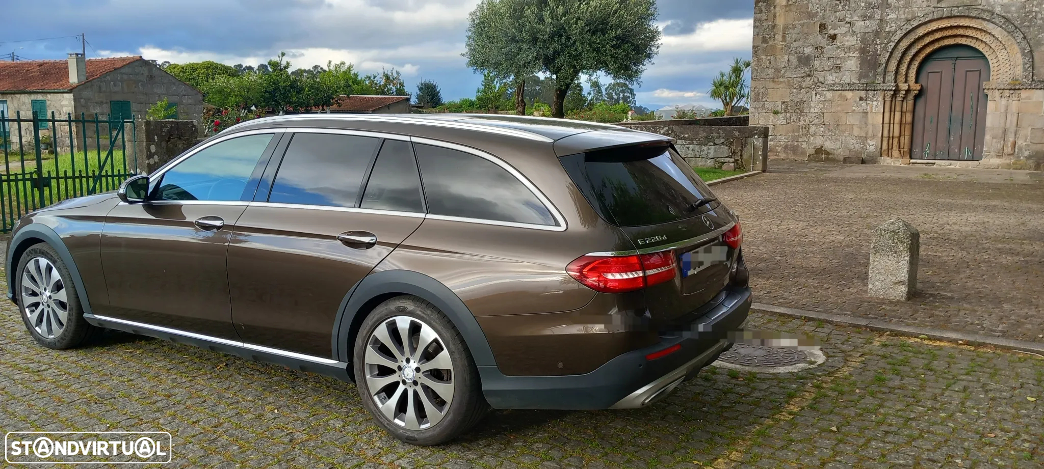 Mercedes-Benz E 220 d 4-Matic All Terrain Avantgarde + - 3