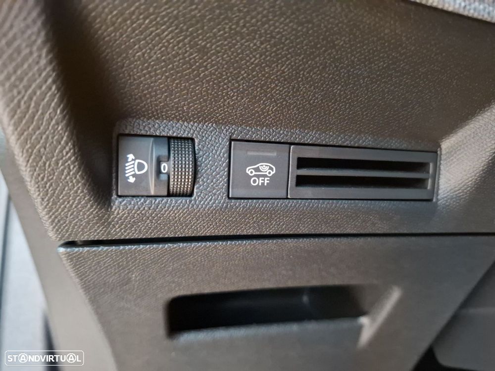Peugeot E-5008 73 kWh Allure - 25