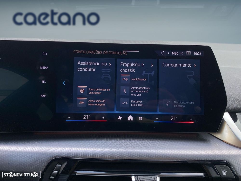 BMW 225xe Active Tourer e xDrive Pack Desportivo M - 10