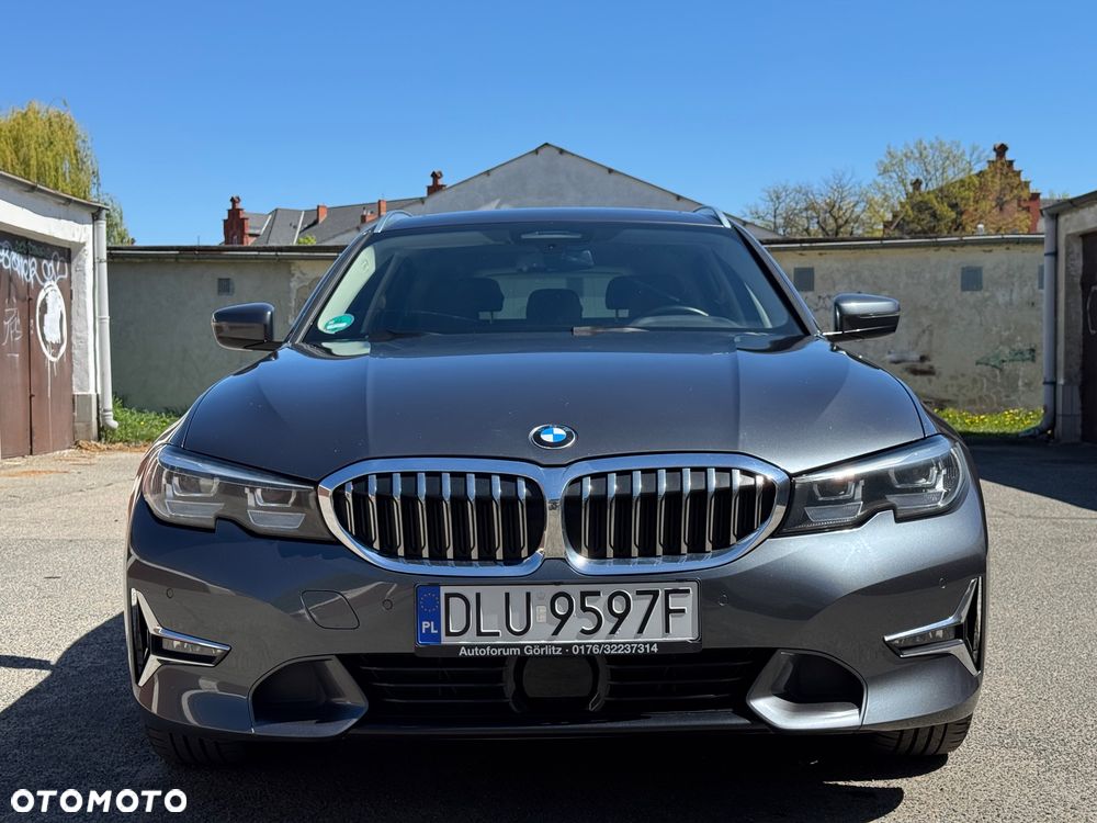 BMW Seria 3 320d Luxury Line - 37