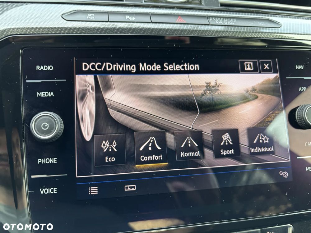 Volkswagen Arteon 2.0 TDI Bi-Turbo SCR 4Mot R-Line DSG - 30