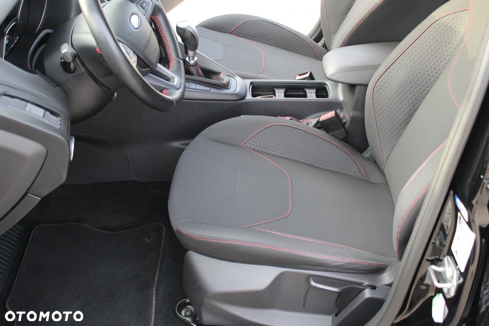 Ford Focus 1.0 EcoBoost ST-Line Black ASS - 6