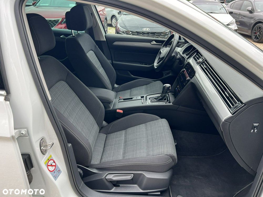 Volkswagen Passat 2.0 TDI EVO Business DSG - 25