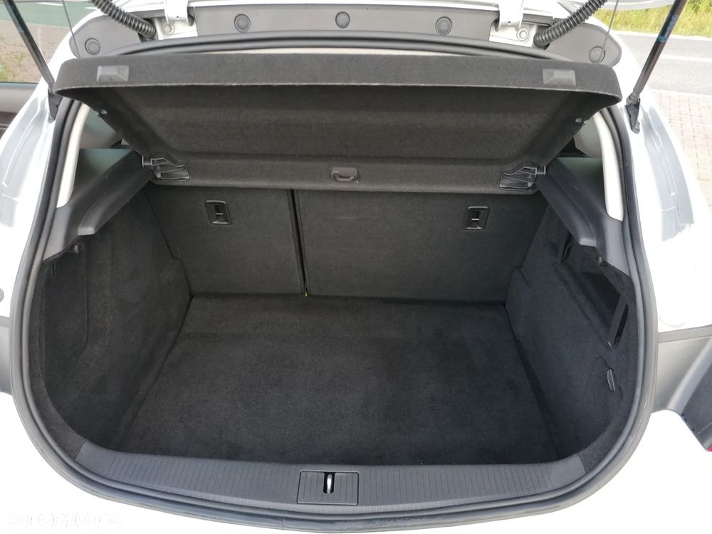 Opel Astra 1.4 Turbo 150 Jahre - 26