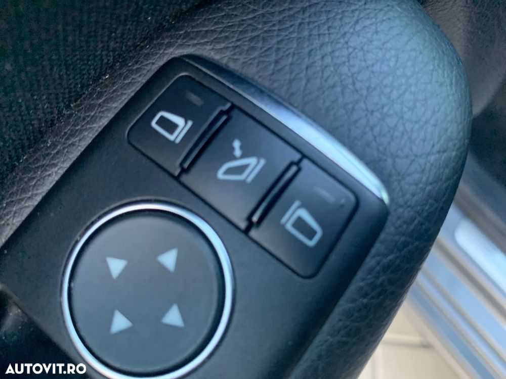 Mercedes-Benz B - 17