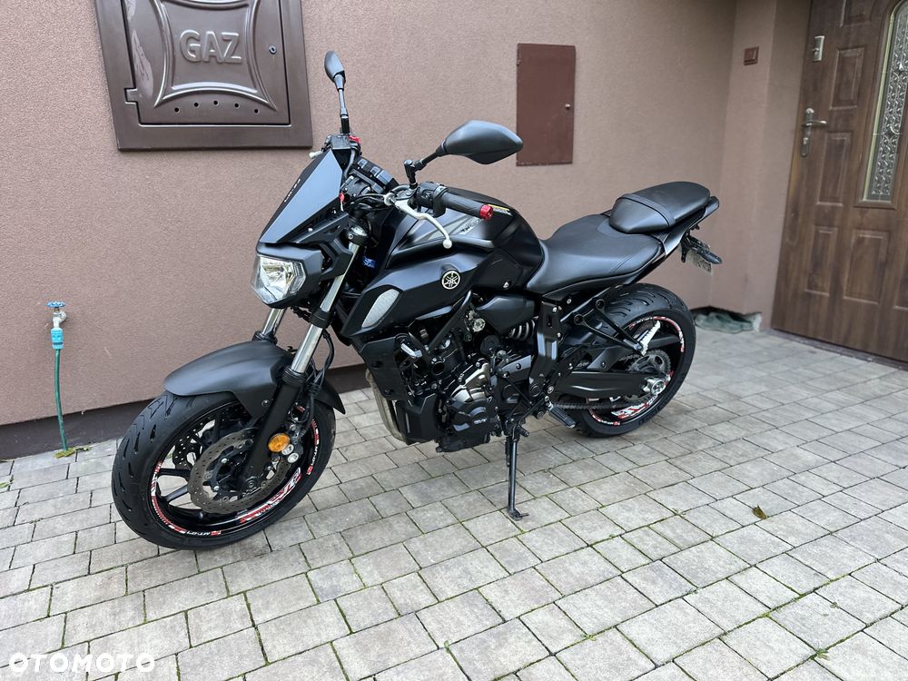 Yamaha MT - 28