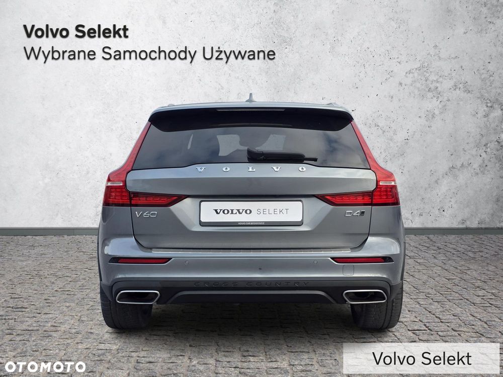 Volvo V60 Cross Country - 4