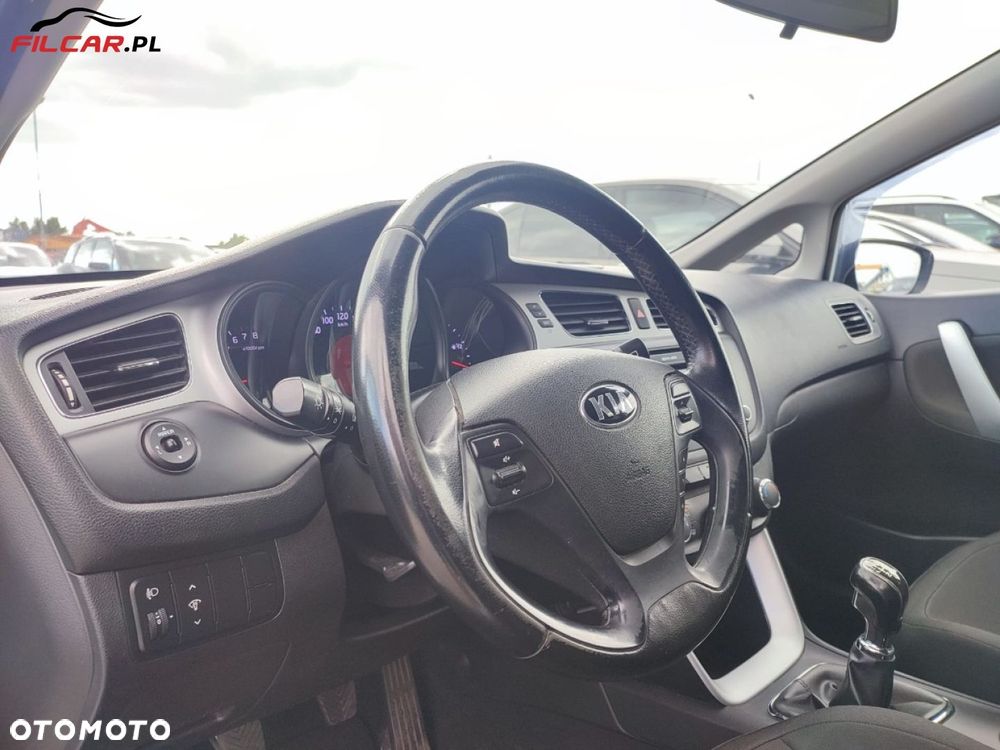 Kia Ceed - 6