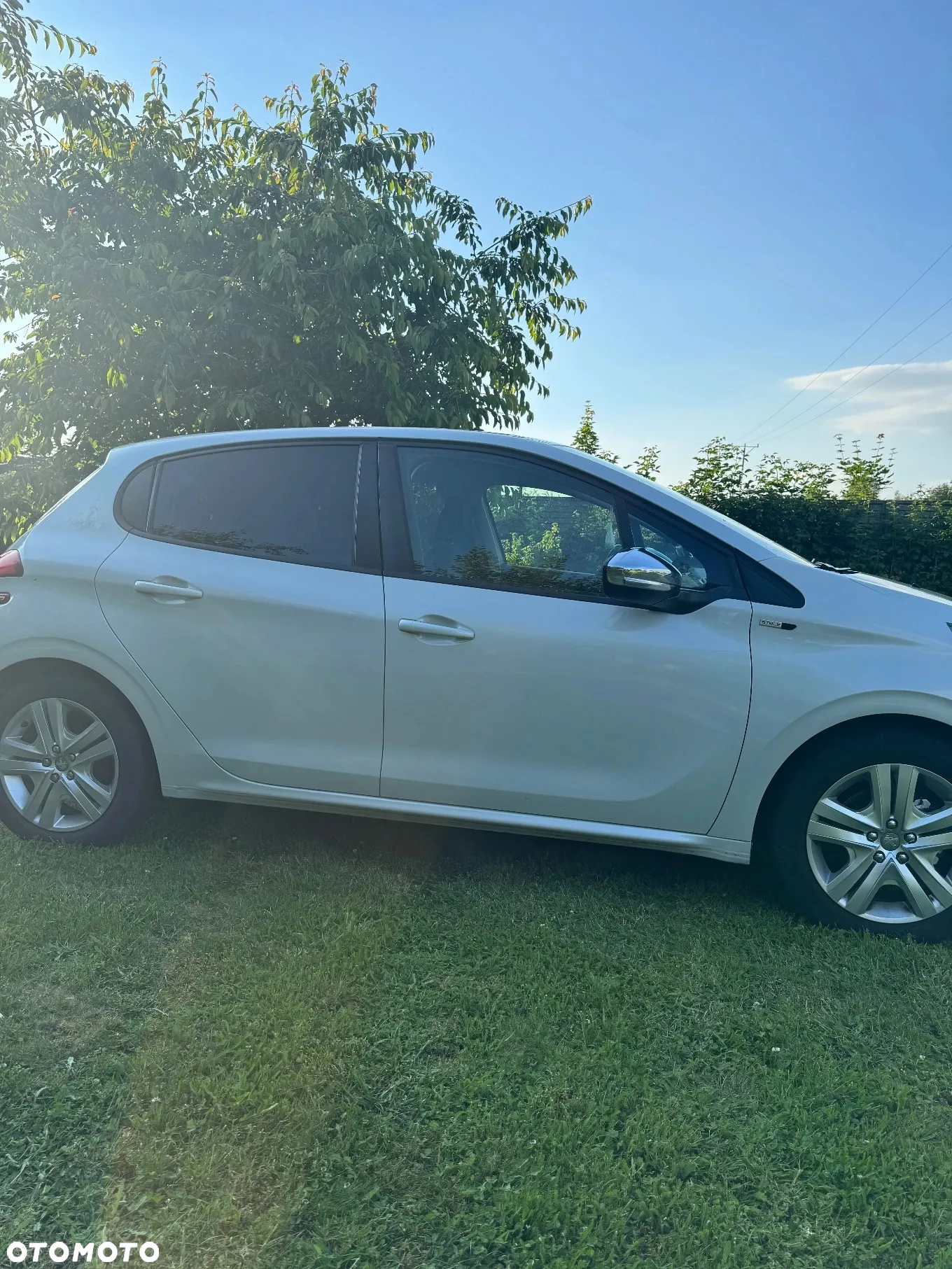 Peugeot 208 - 15