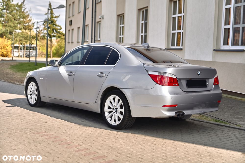 BMW Seria 5 525i - 9
