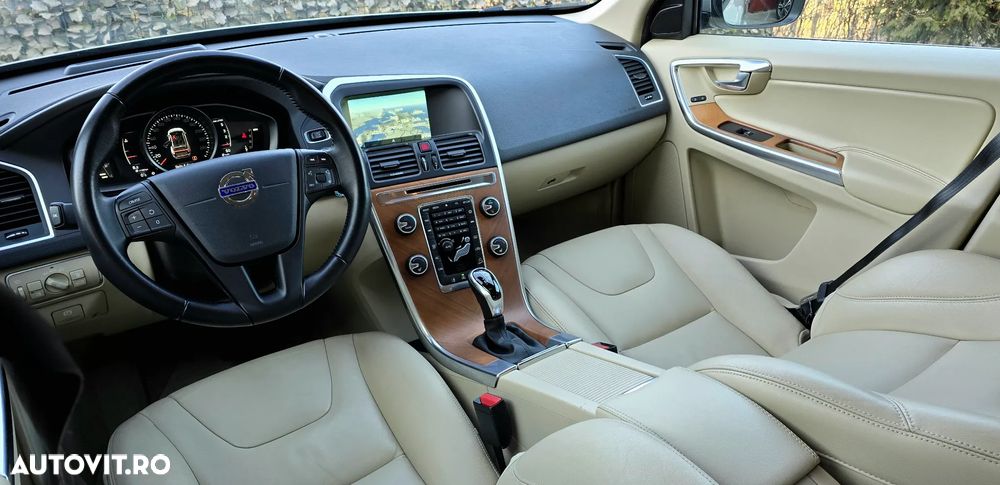 Volvo XC 60 D4 AWD Geartronic Kinetic - 30