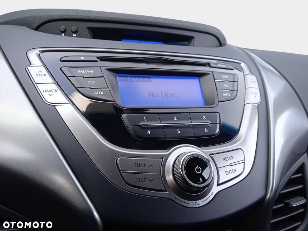 Hyundai Elantra 1.6 Comfort - 20
