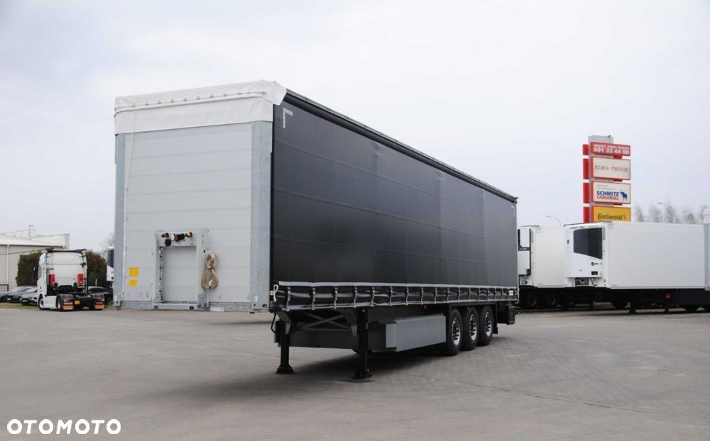 Schmitz Cargobull SCS, Kurtyna - 3