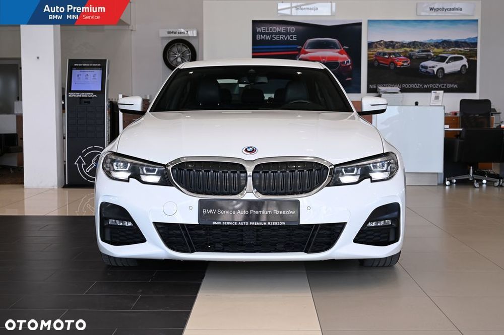 BMW Seria 3 318i - 3