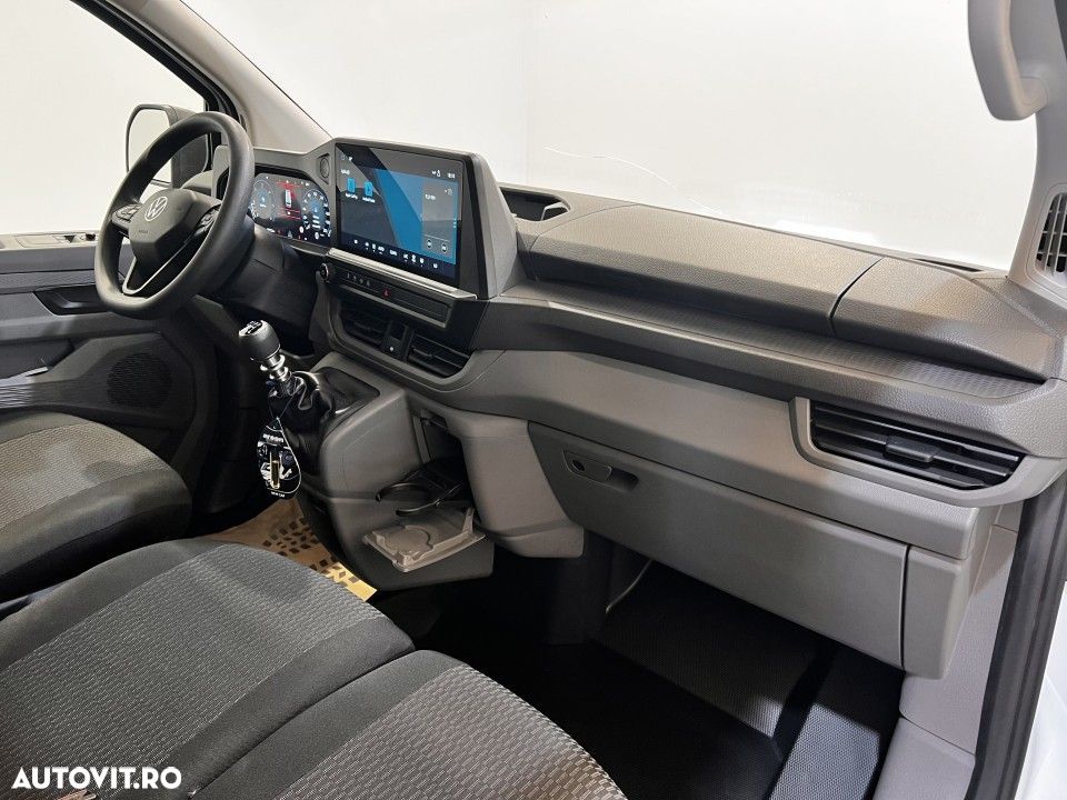 Volkswagen Caravelle - 13