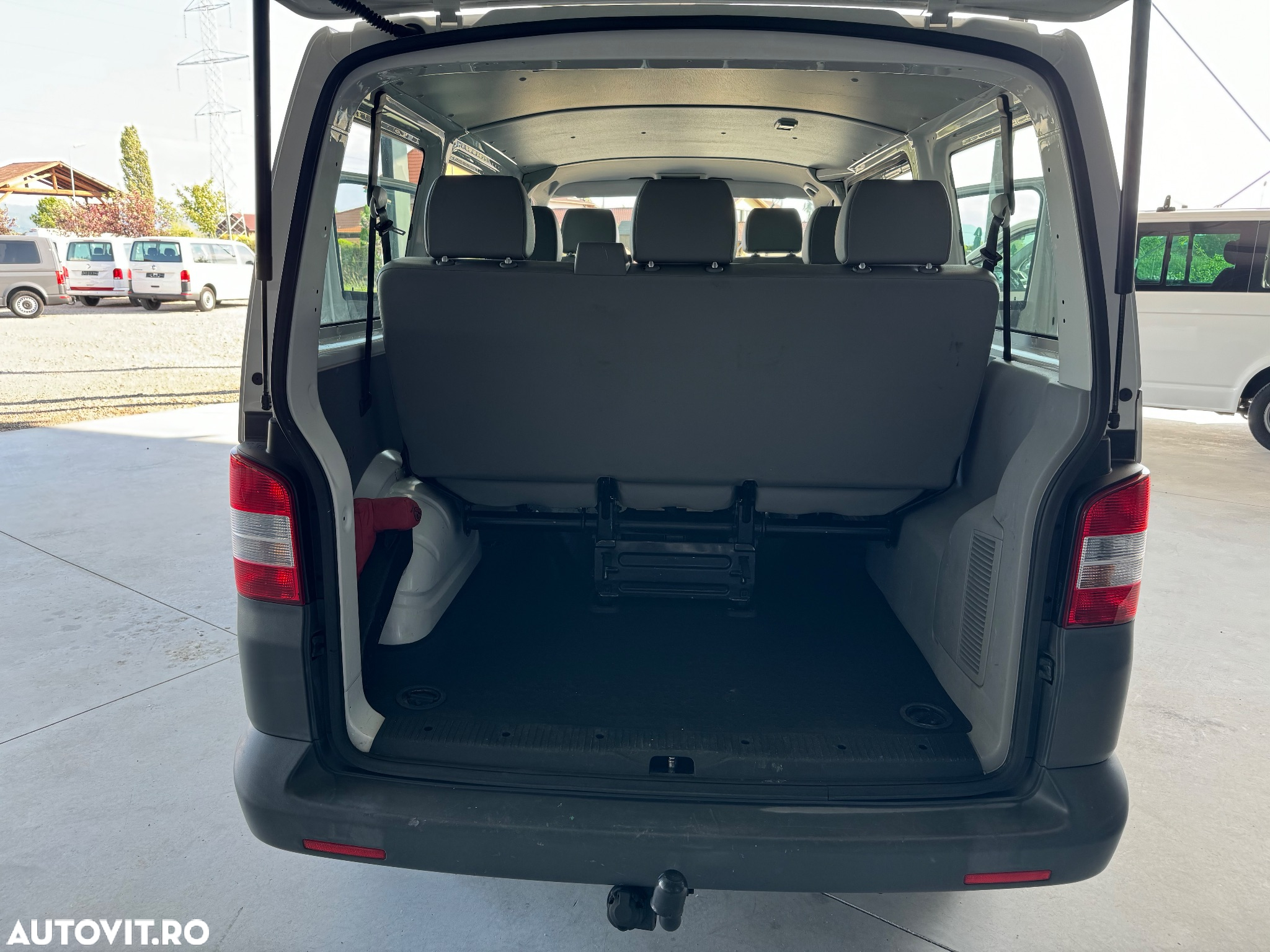 Volkswagen Transporter - 8