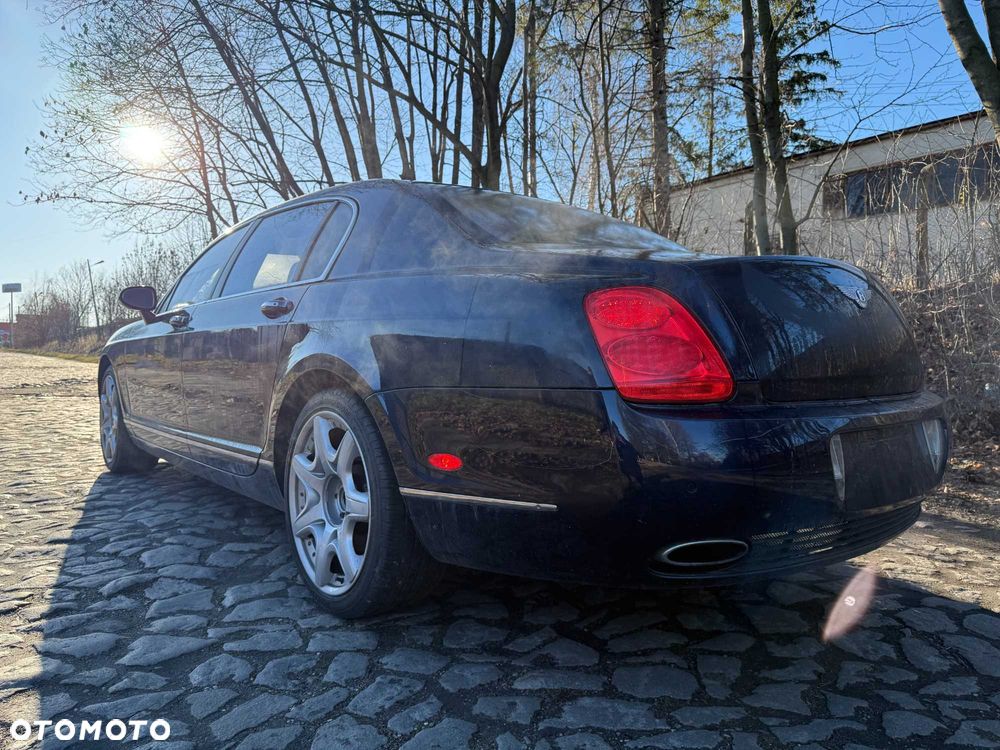 Bentley Flying Spur - 4