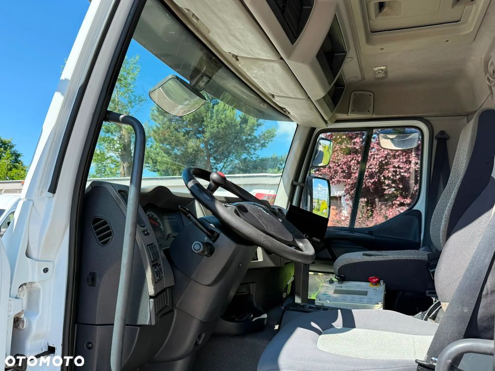 Renault Premium - 9