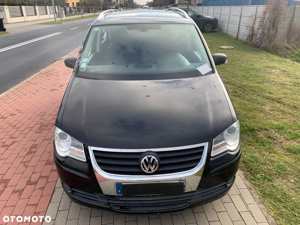 Volkswagen Touran 2.0 TDI DPF Comfortline - 4