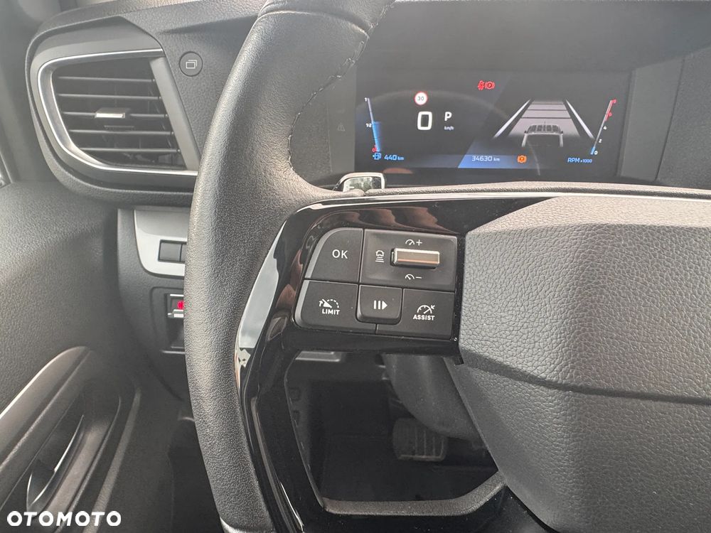 Peugeot Traveller - 9