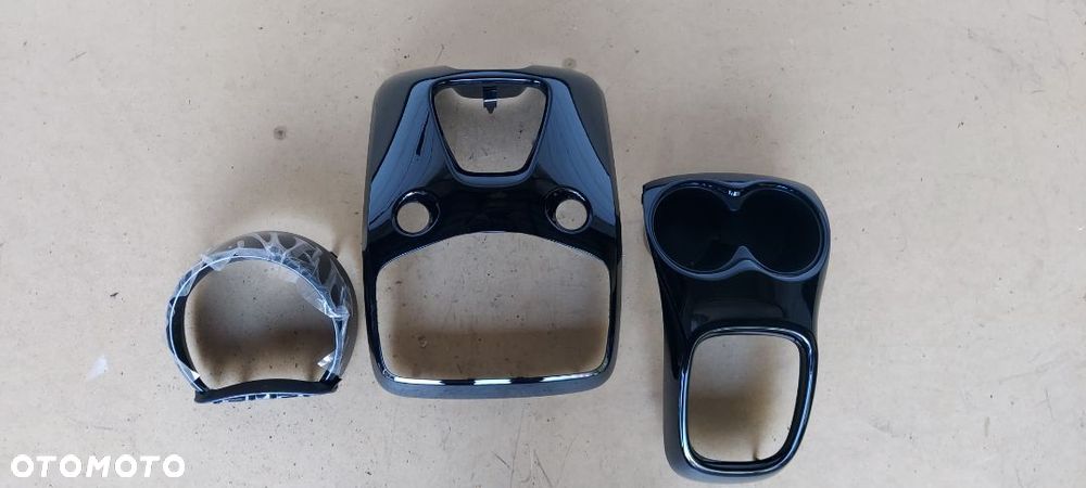 Dekory ozdobne czarne Peugeot 108 C1 Aygo - 1