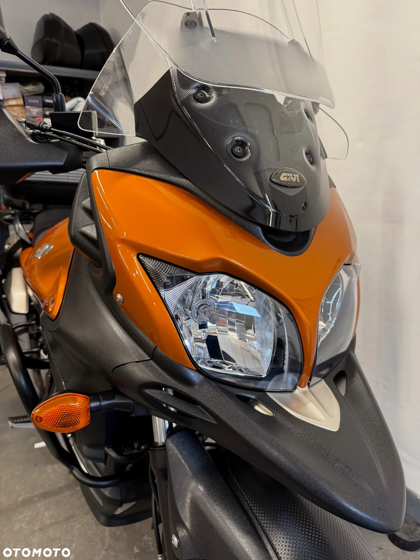Suzuki V-STROM - 36