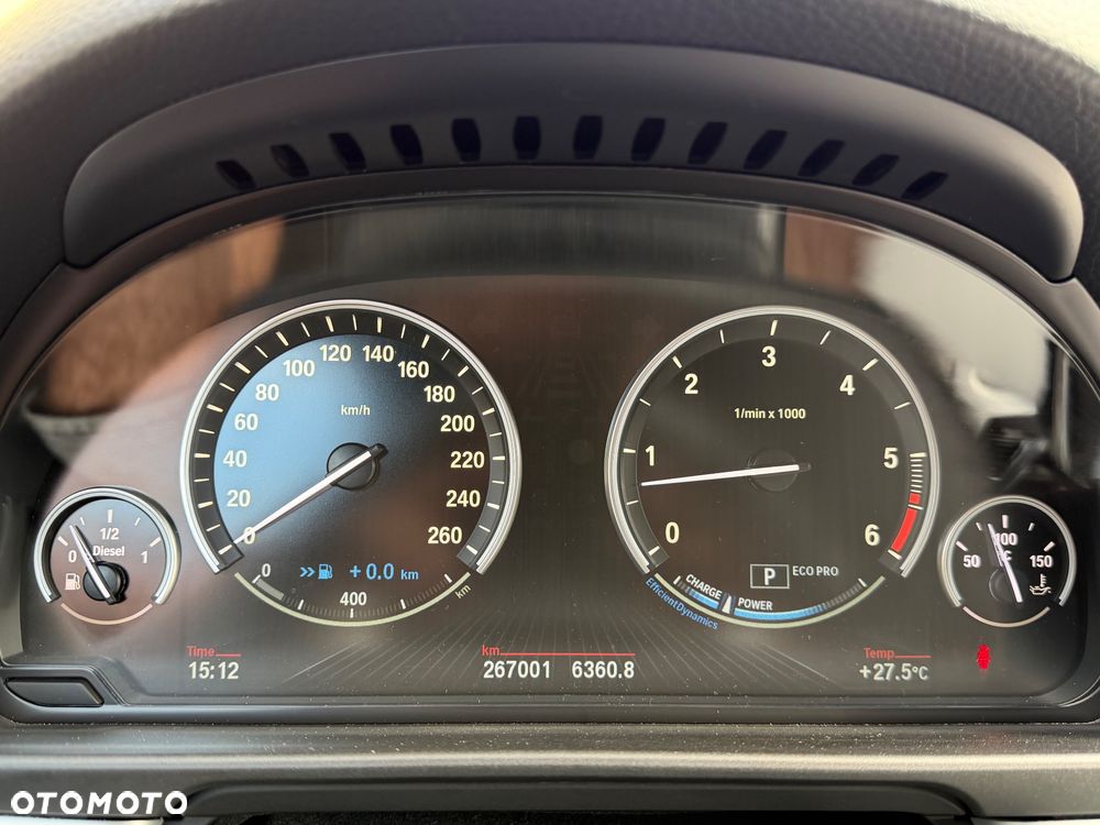 BMW Seria 5 530d xDrive Sport-Aut - 28