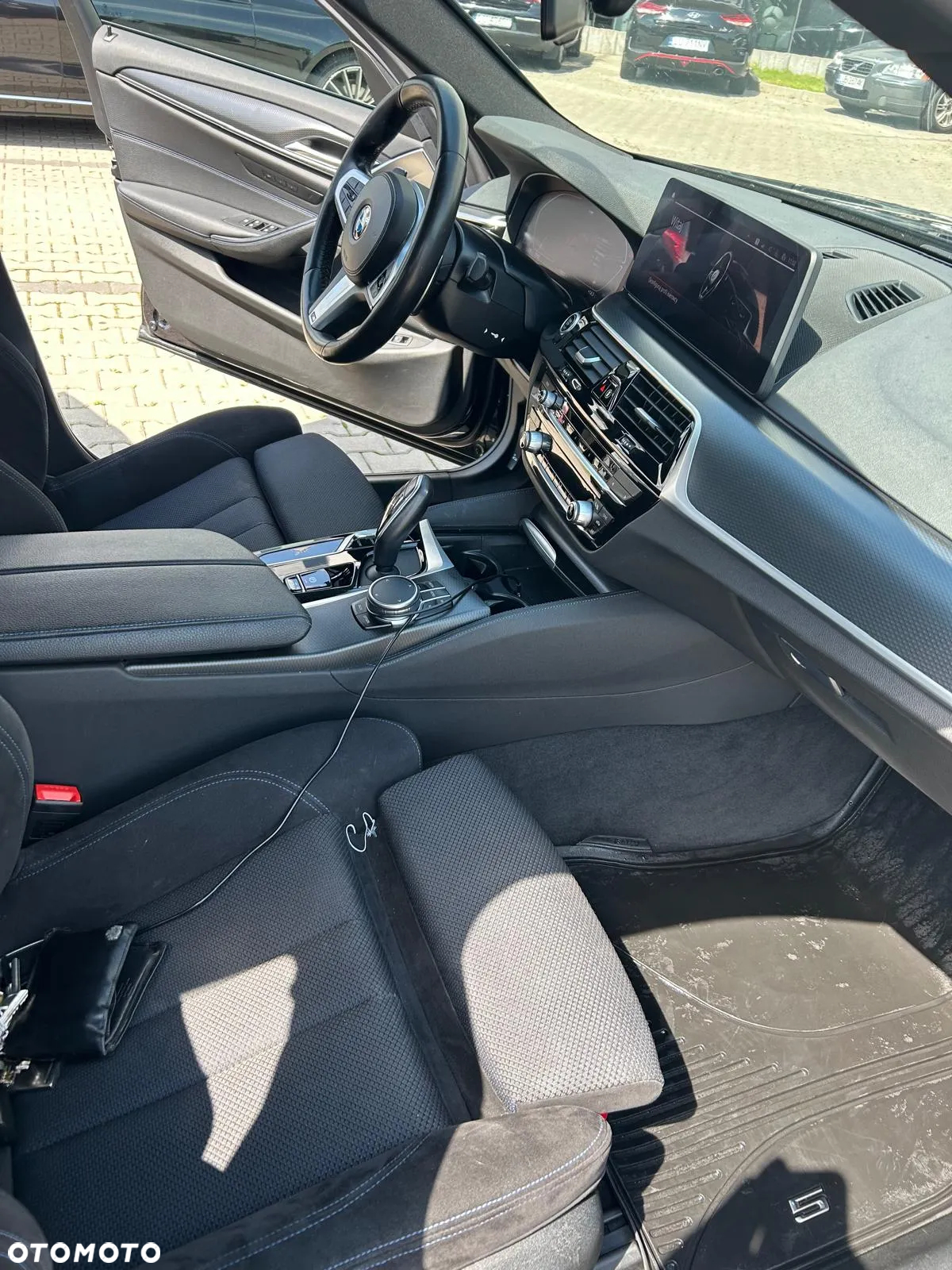 BMW Seria 5 520d M Sport - 5