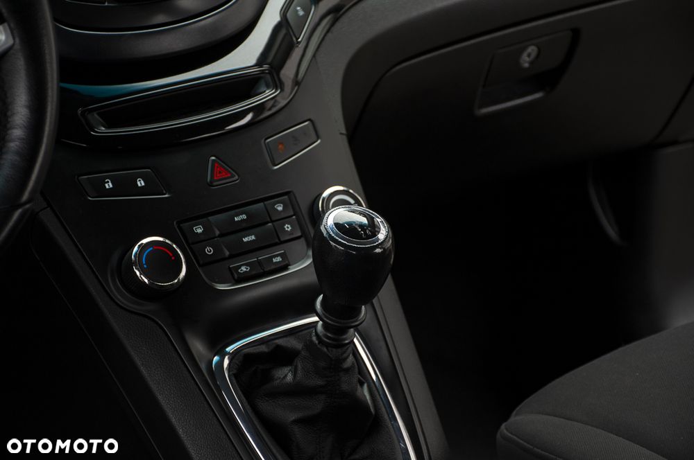 Chevrolet Orlando 1.8 LT+ - 35