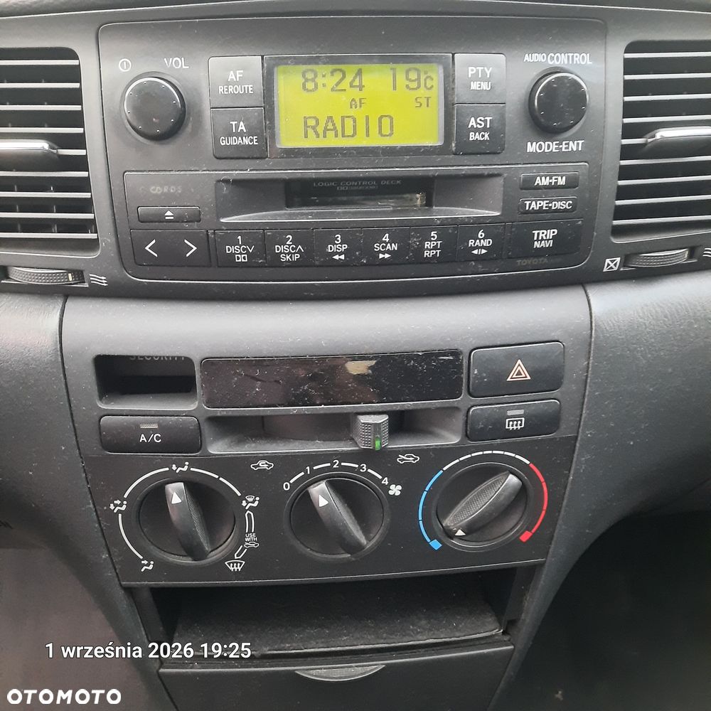 Toyota Corolla 1.4 VVT-i Base - 10