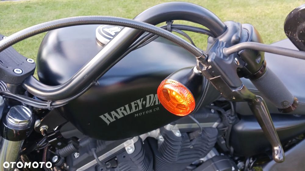 Harley-Davidson Sportster Iron 883 - 23