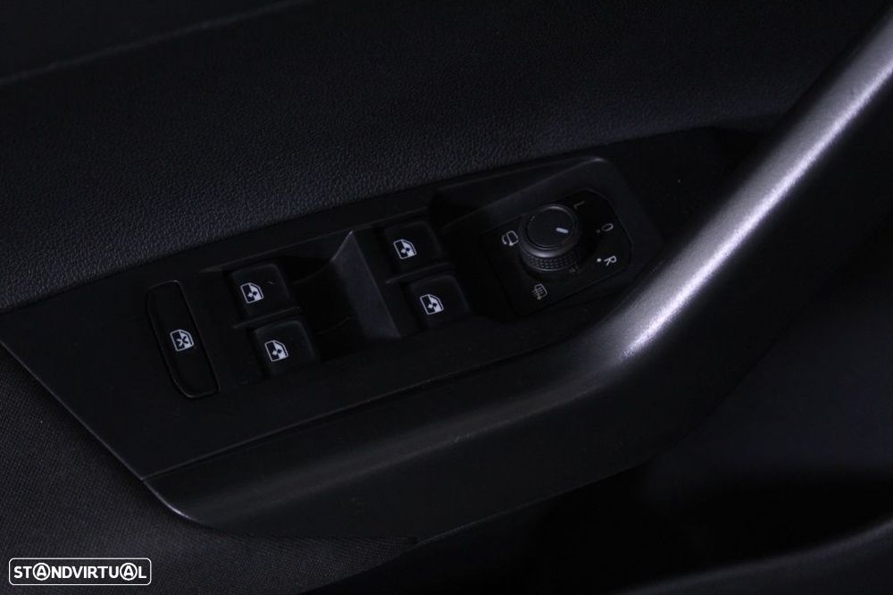 VW Polo 1.0 TSI Life DSG - 20