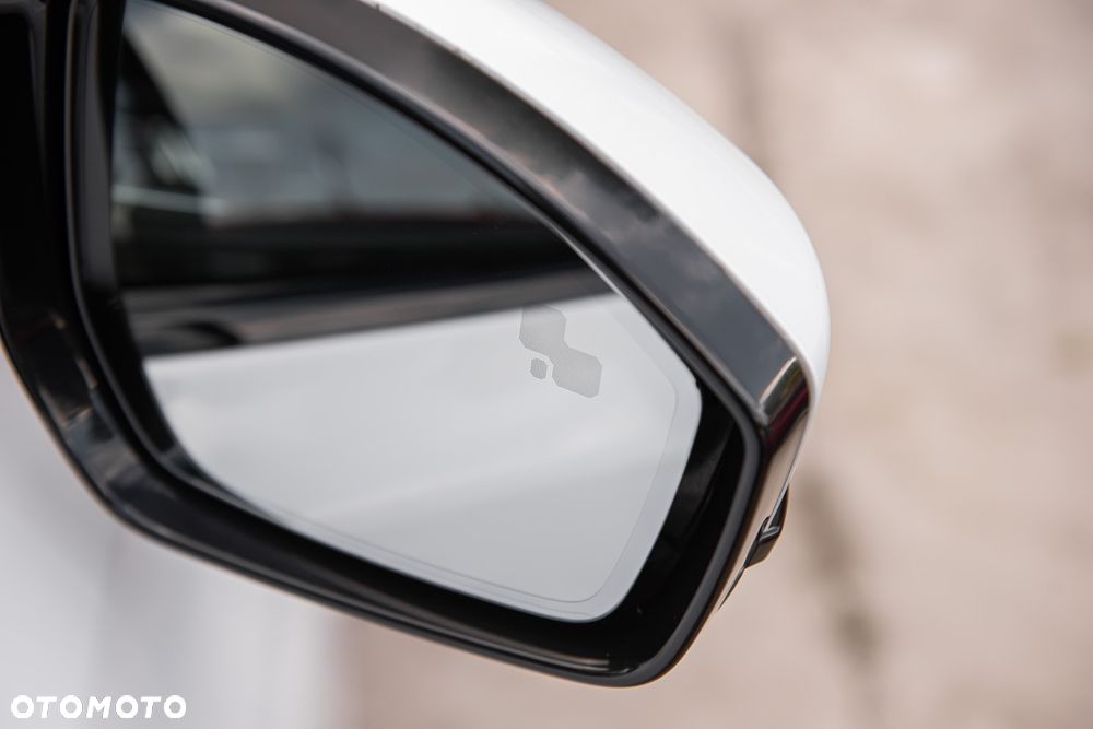 Jaguar F-Pace P250 AWD R-Dynamic S - 35