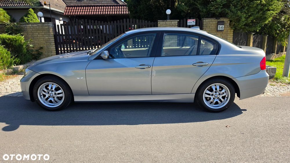 BMW Seria 3 318i - 10
