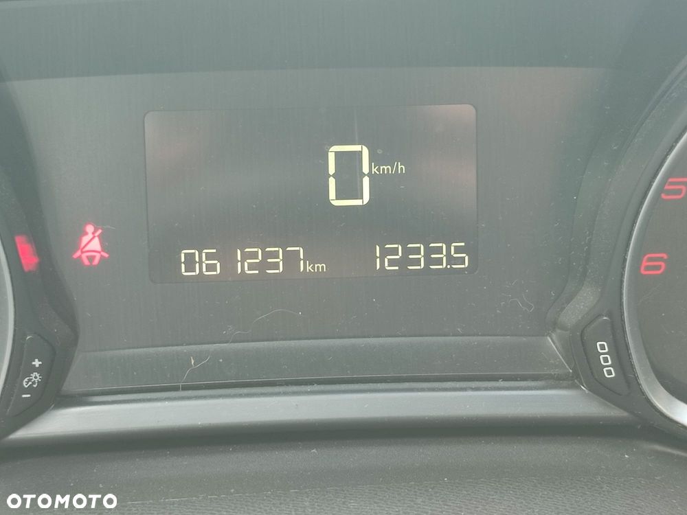 Peugeot 308 1.5 BlueHDi Business Line S&S - 20